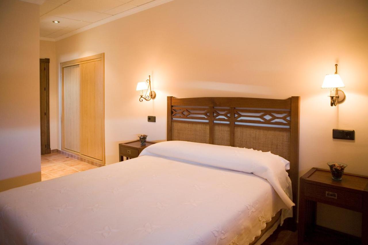 Hotel-Restaurante Cerrillo San Marcos Diezma Екстер'єр фото