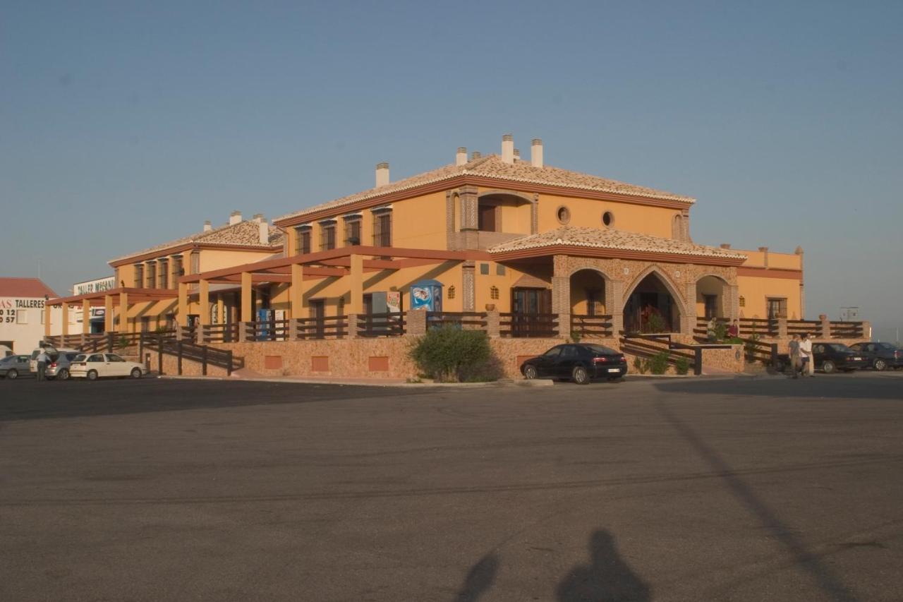 Hotel-Restaurante Cerrillo San Marcos Diezma Екстер'єр фото