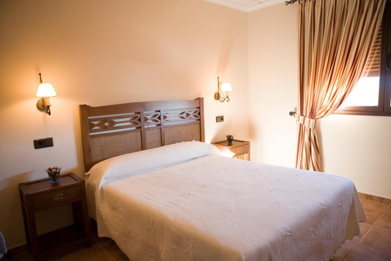Hotel-Restaurante Cerrillo San Marcos Diezma Екстер'єр фото
