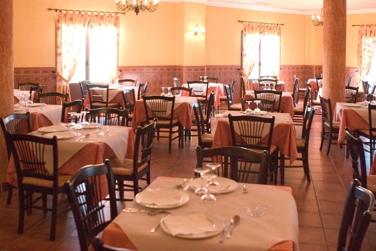 Hotel-Restaurante Cerrillo San Marcos Diezma Екстер'єр фото
