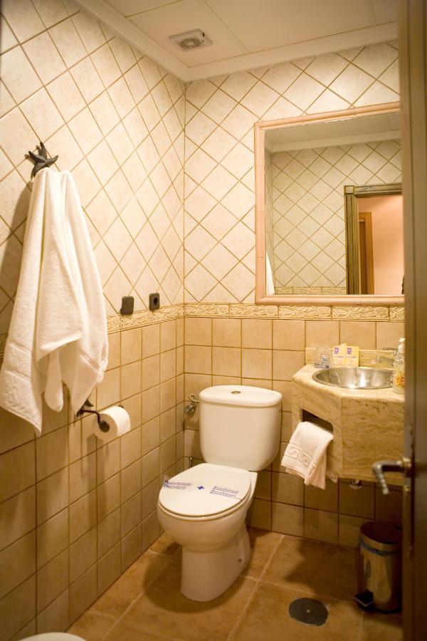 Hotel-Restaurante Cerrillo San Marcos Diezma Екстер'єр фото